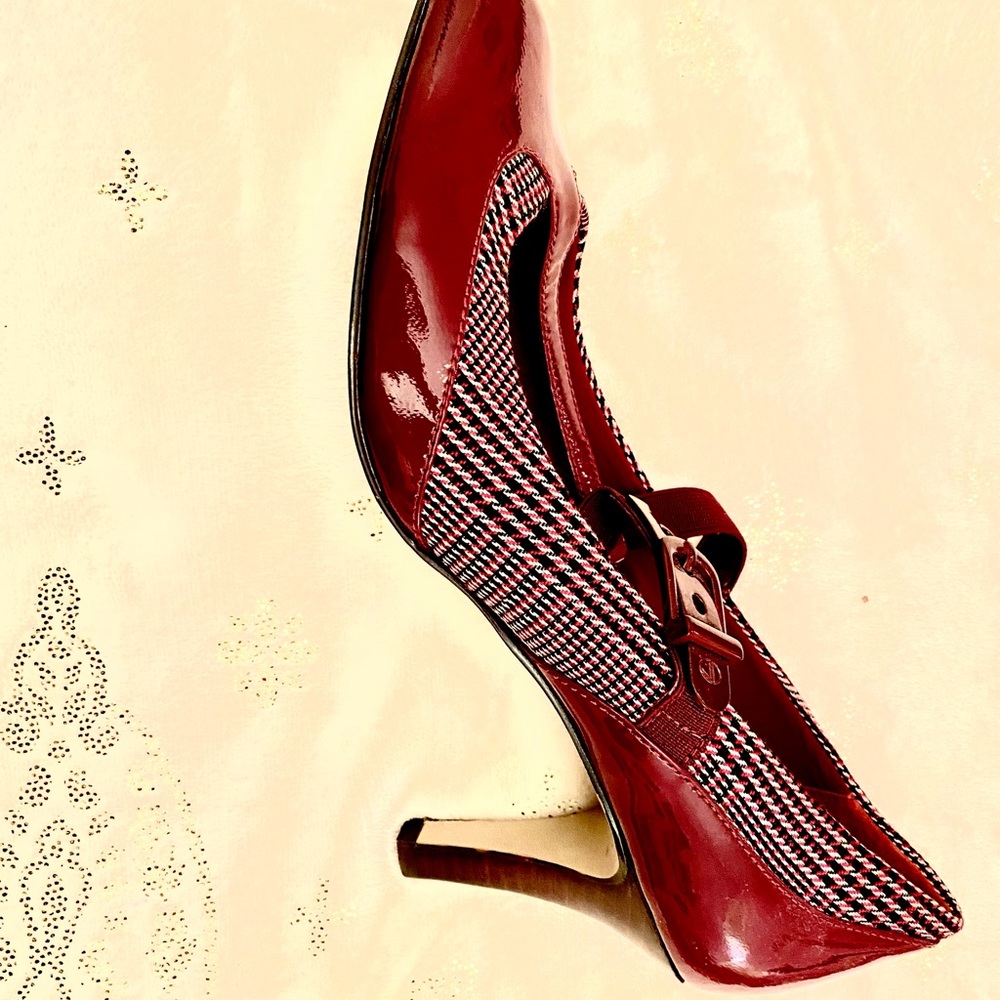 Circa Joan and David Pumps - Picture 3 of 4